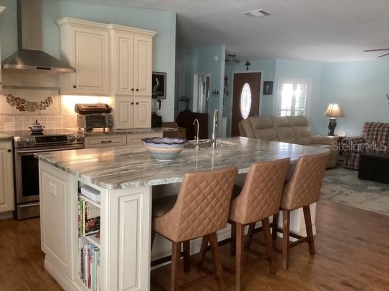 Listing Photo 7