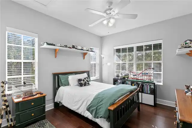 Listing Photo 17