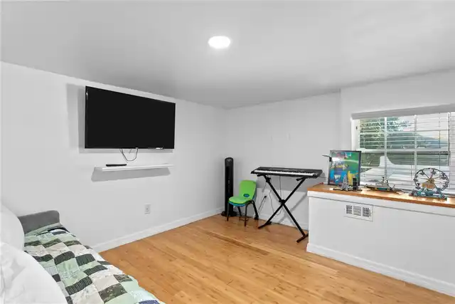 Listing Photo 19