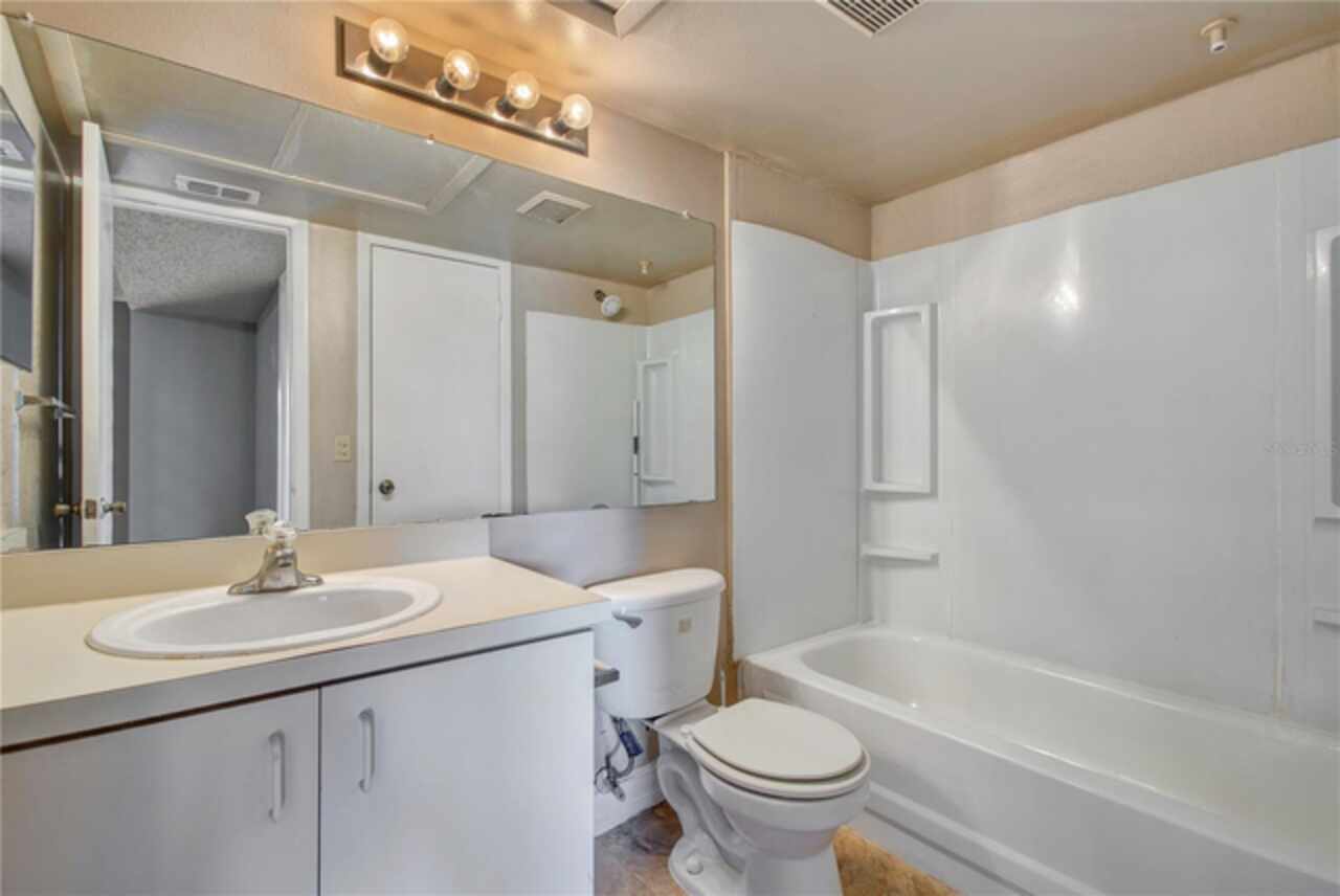 Listing Photo 11