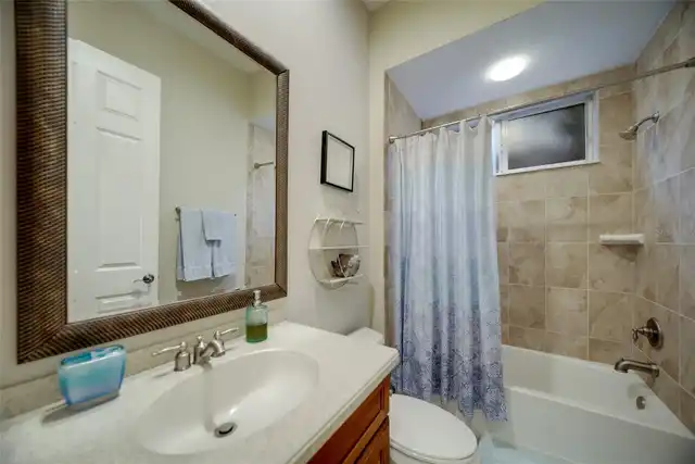 Listing Photo 16