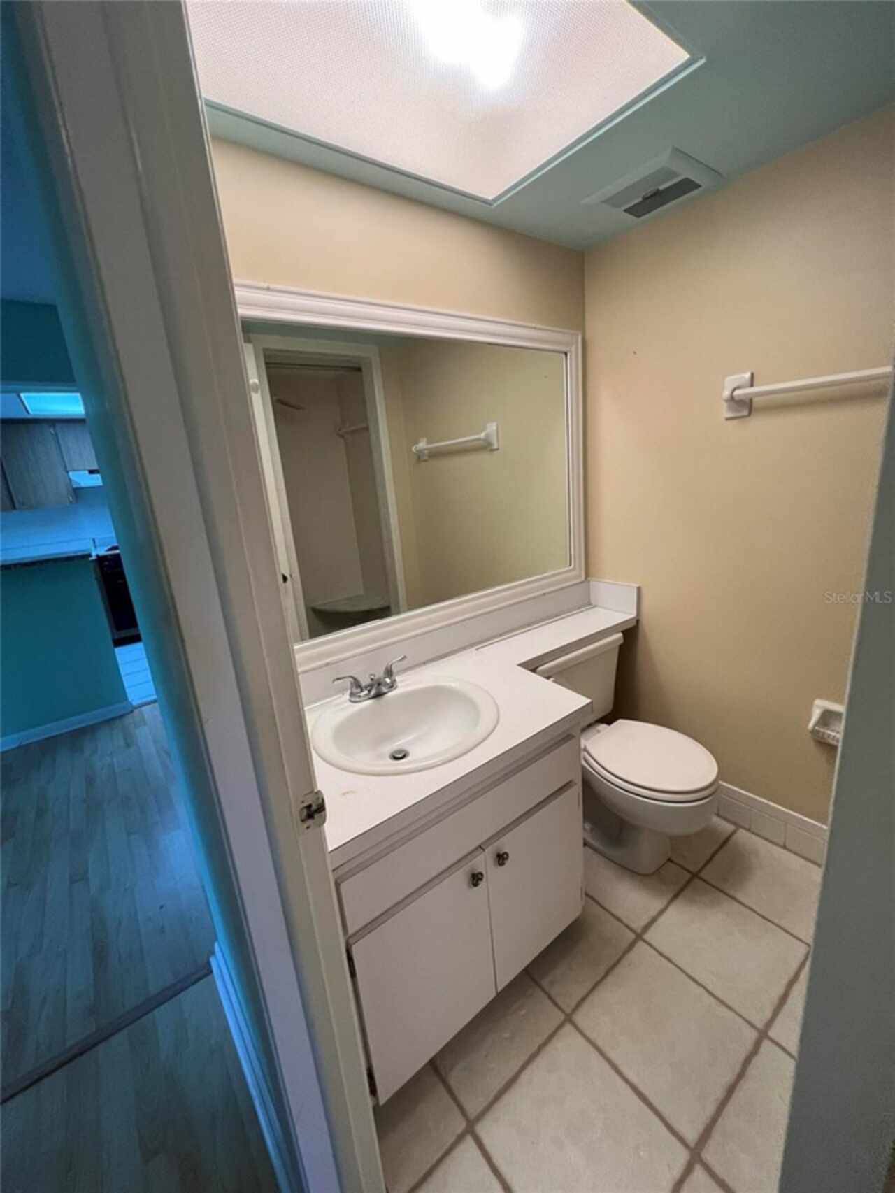 Listing Photo 8