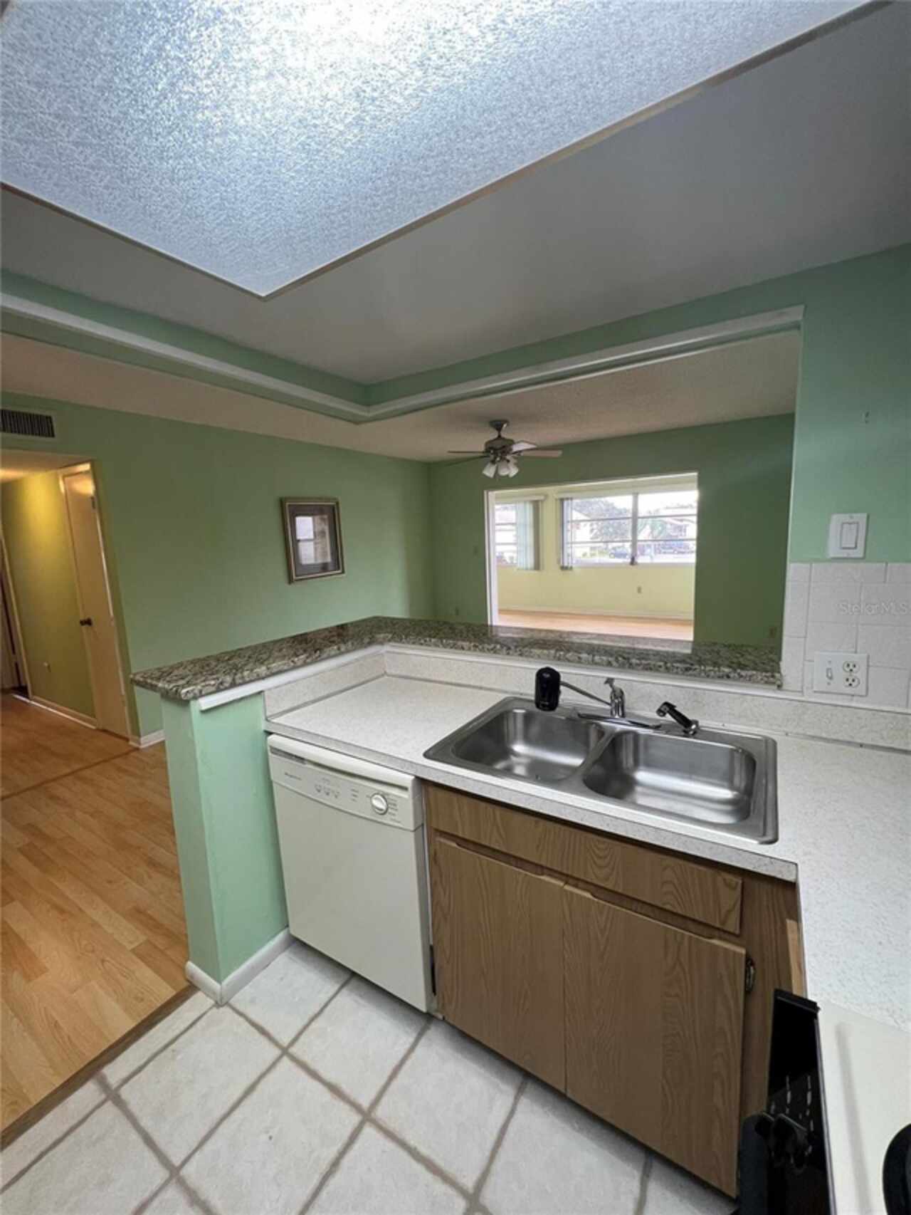 Listing Photo 14