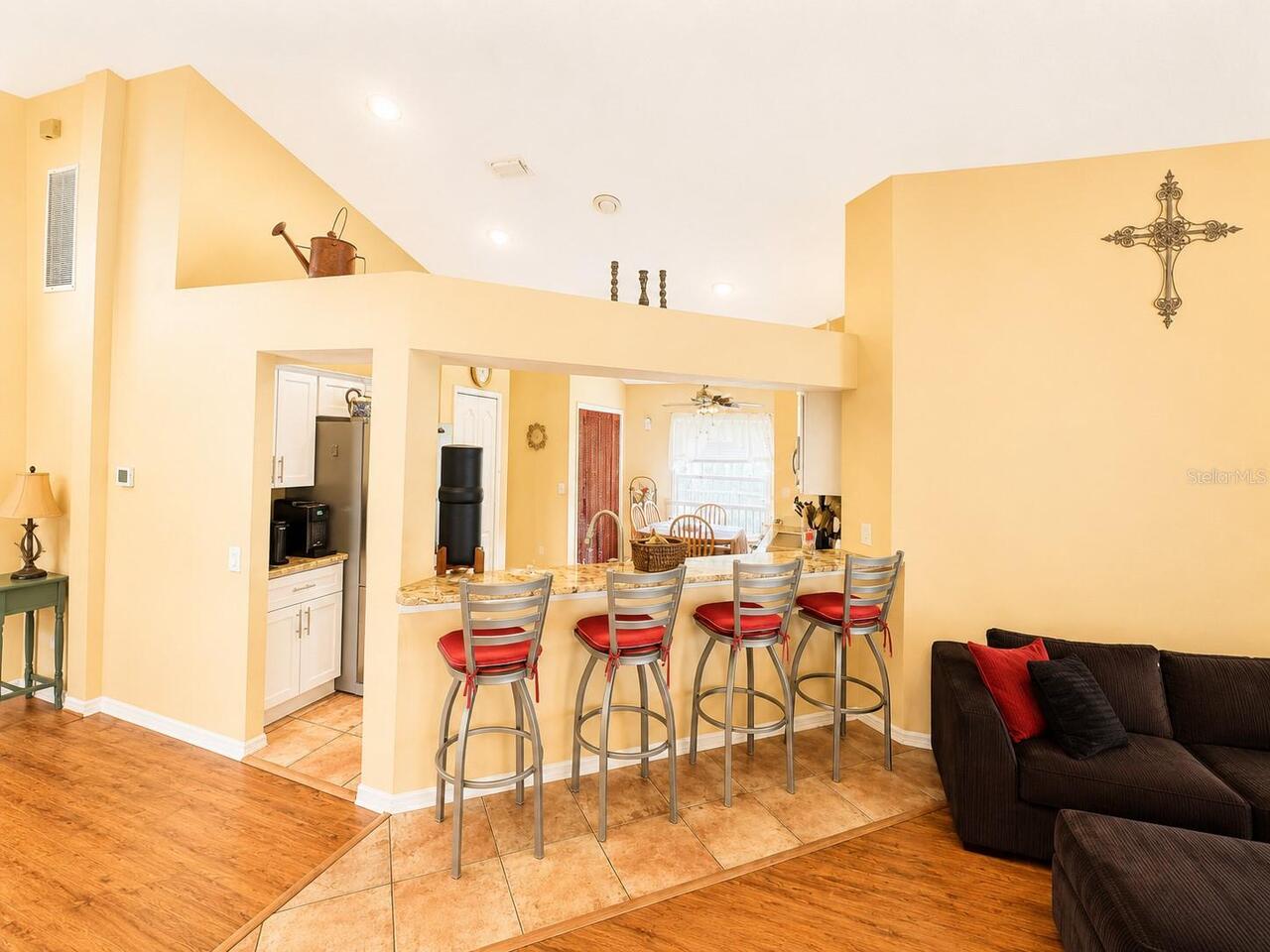 Listing Photo 11