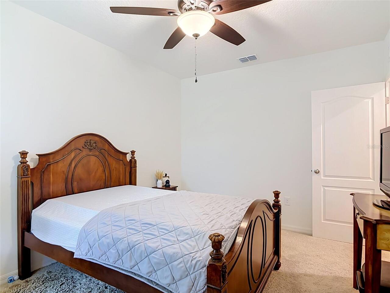 Listing Photo 9