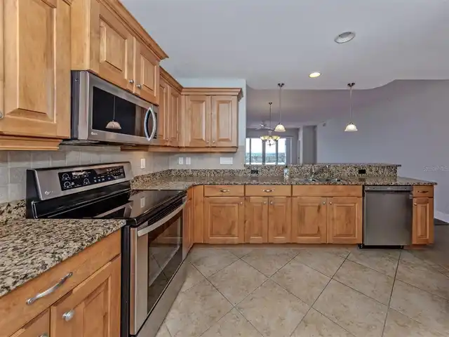 Listing Photo 16