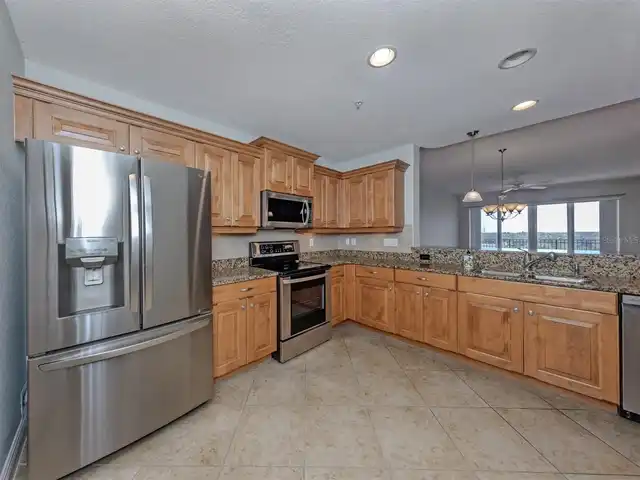 Listing Photo 17