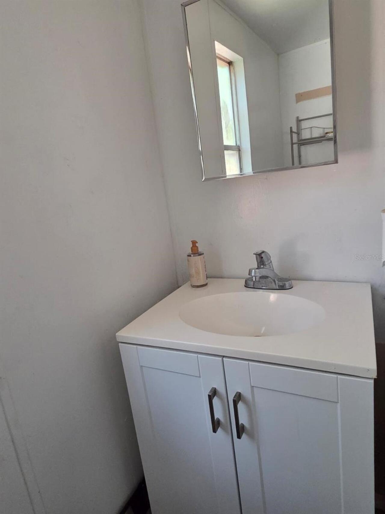 Listing Photo 12
