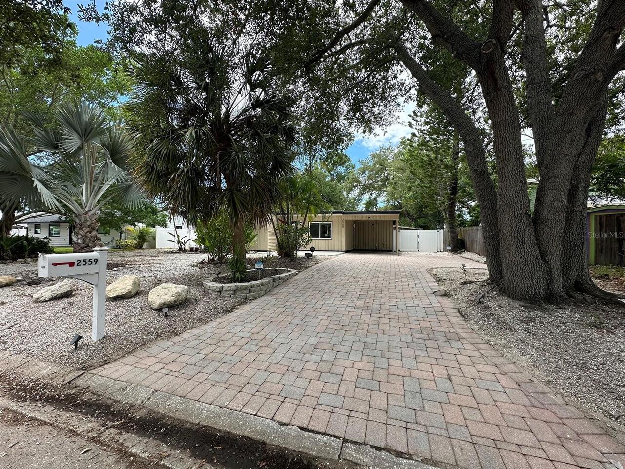 Listing Photo 6