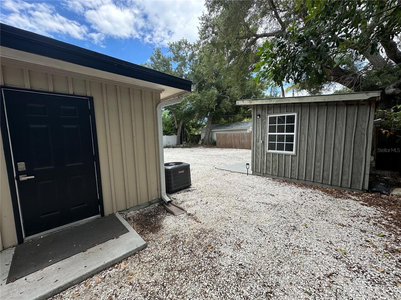 Listing Photo 8