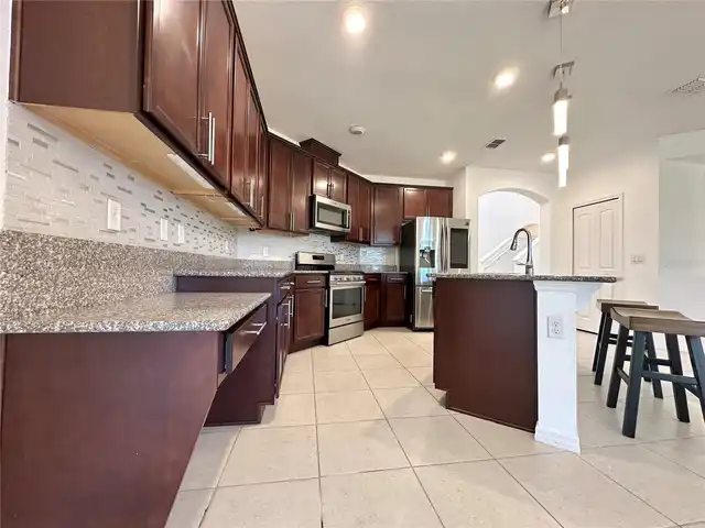 Listing Photo 9