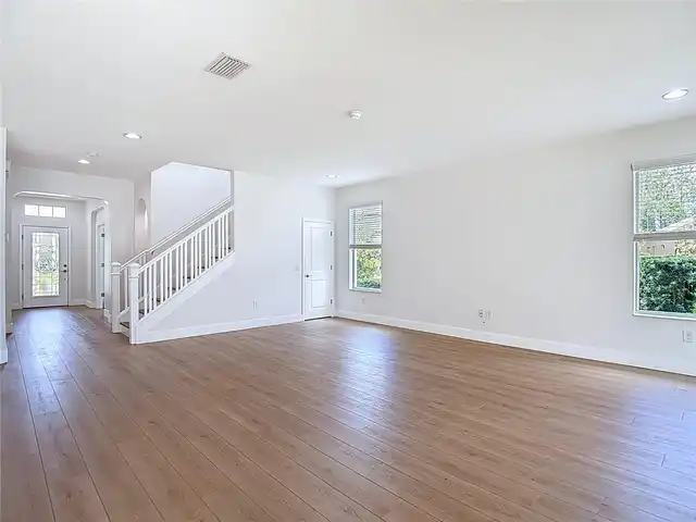 Listing Photo 33