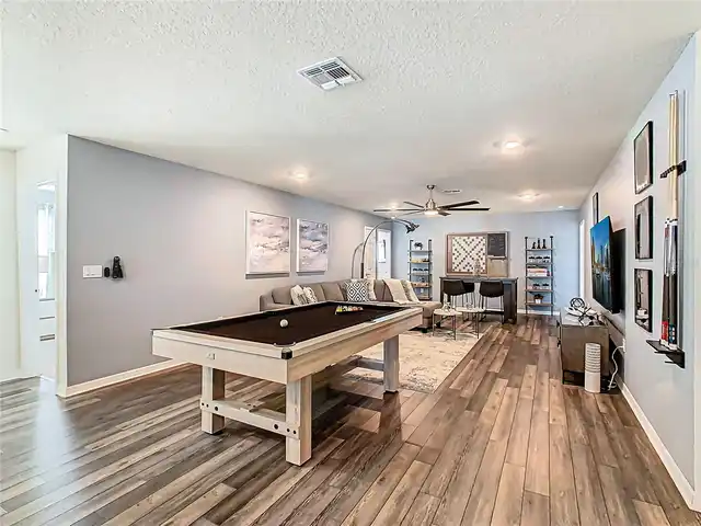 Listing Photo 15