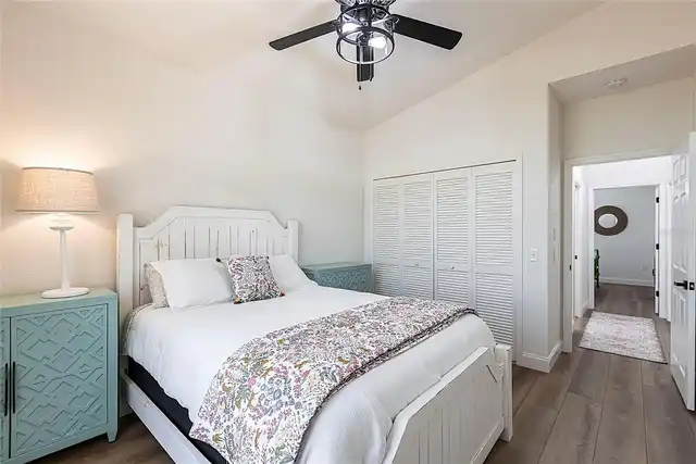 Listing Photo 25