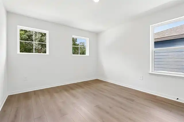 Listing Photo 21