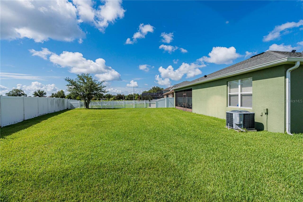 Listing Photo 14