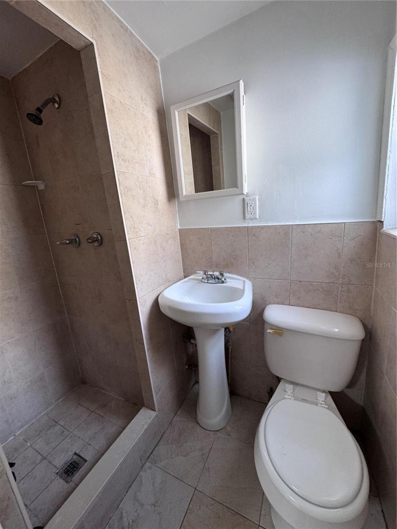 Listing Photo 9