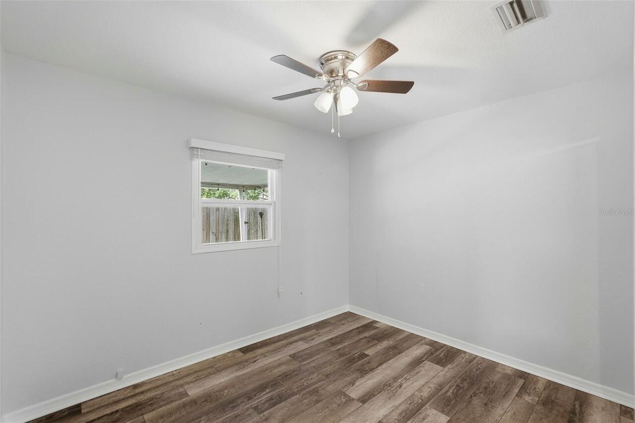 Listing Photo 9