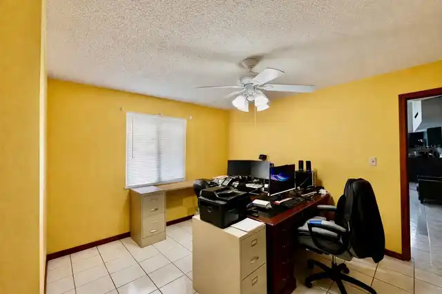 Listing Photo 12