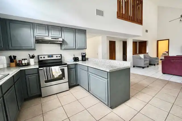 Listing Photo 15