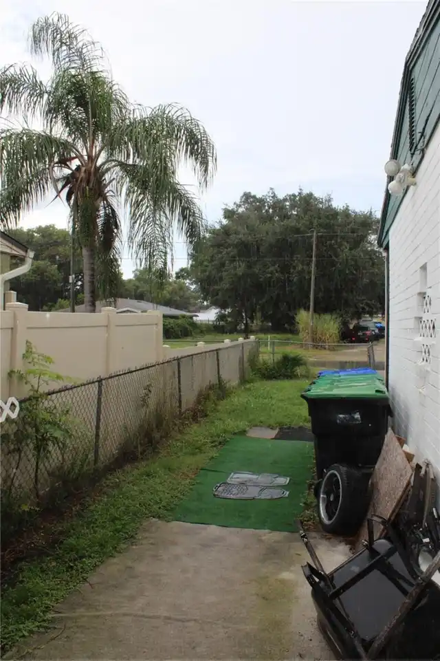 Listing Photo 16