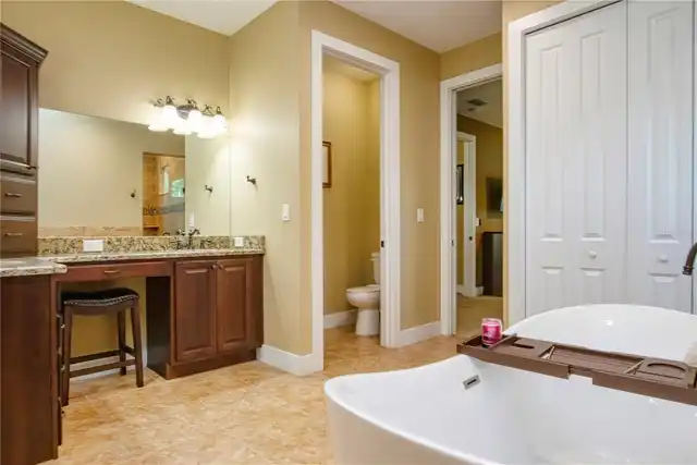 Listing Photo 18