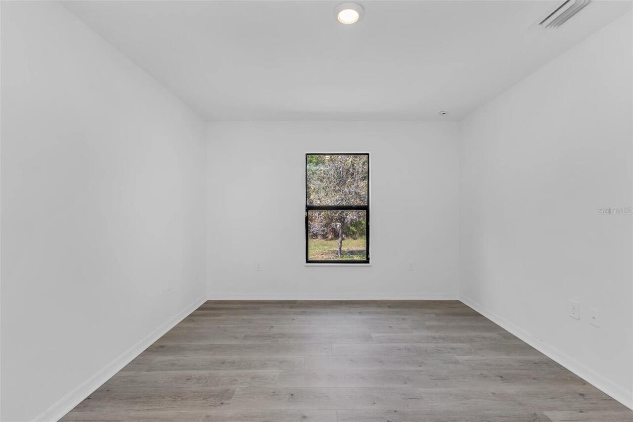 Listing Photo 26