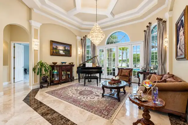Listing Photo 8