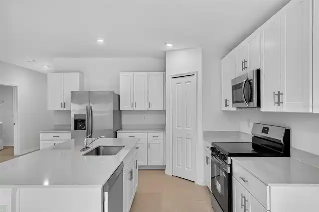 Listing Photo 10