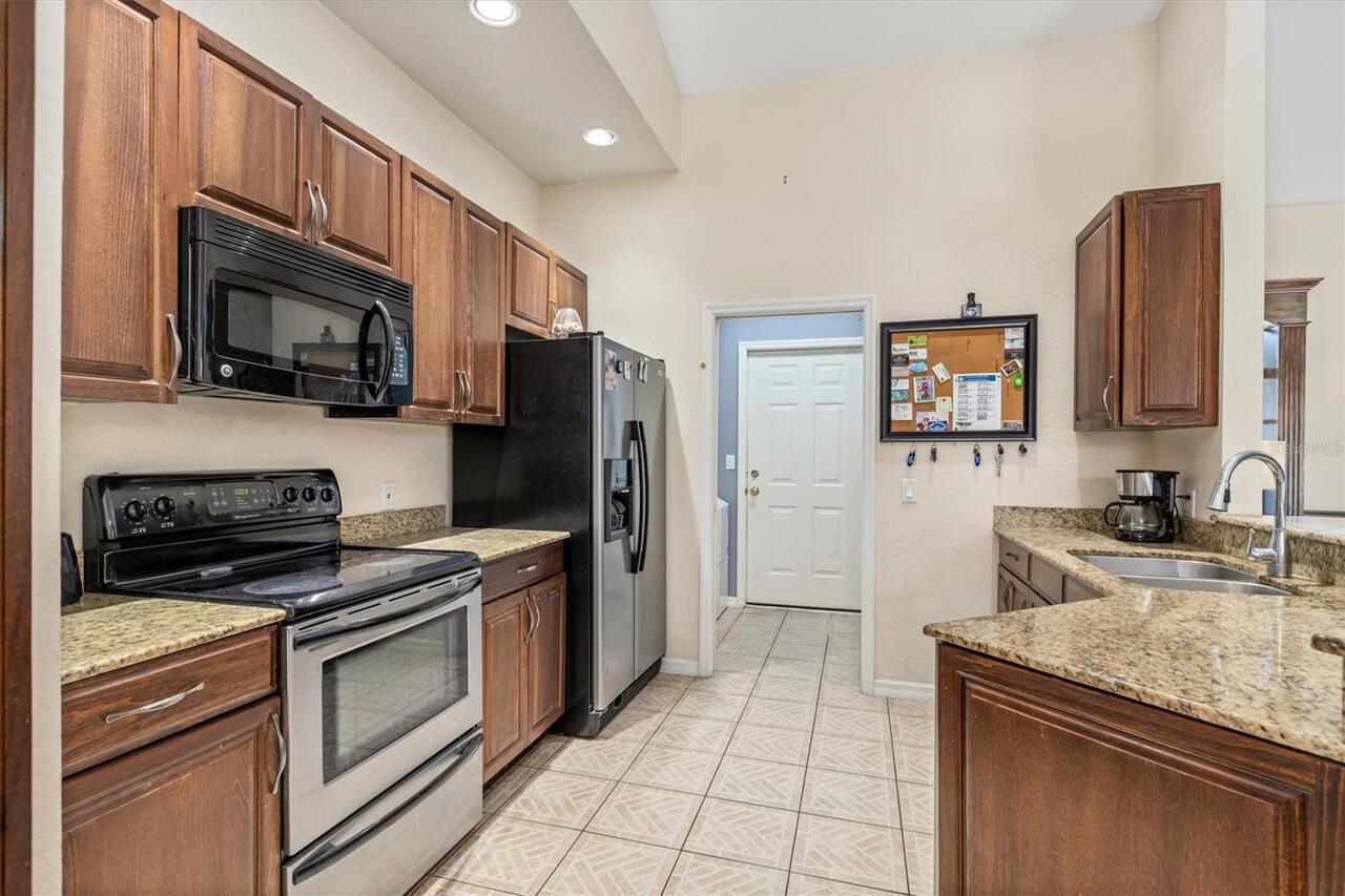 Listing Photo 8