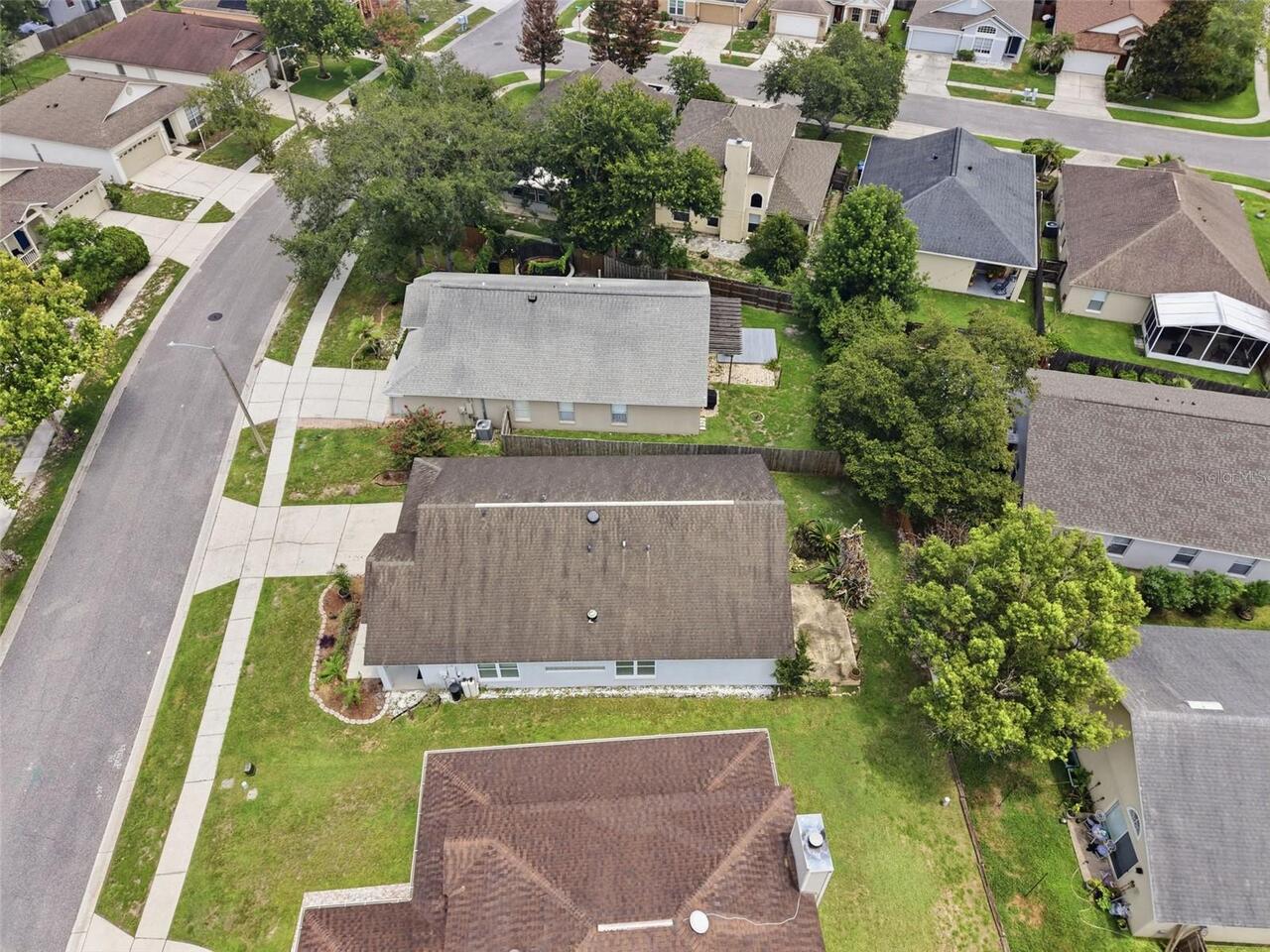 Listing Photo 12
