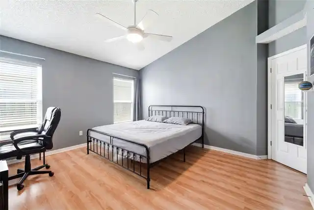 Listing Photo 28