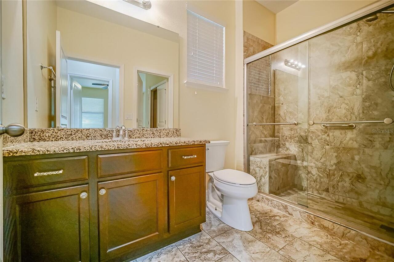 Listing Photo 12