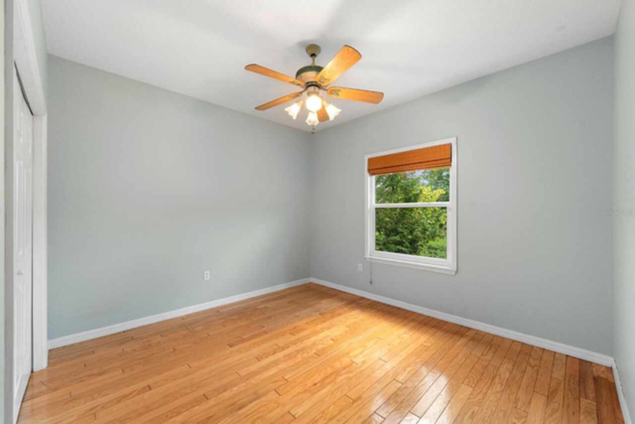 Listing Photo 16