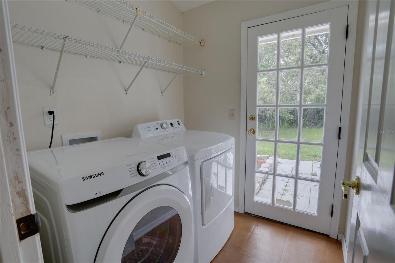 Listing Photo 11