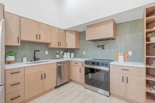 Listing Photo 17