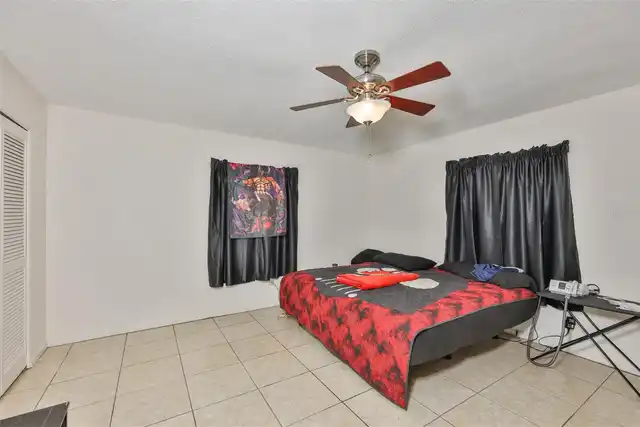 Listing Photo 14