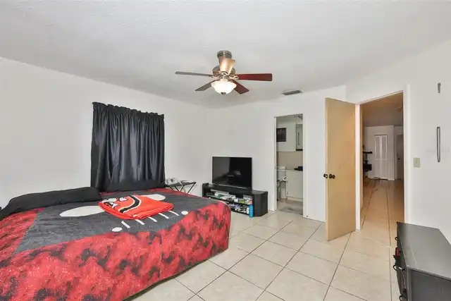 Listing Photo 16