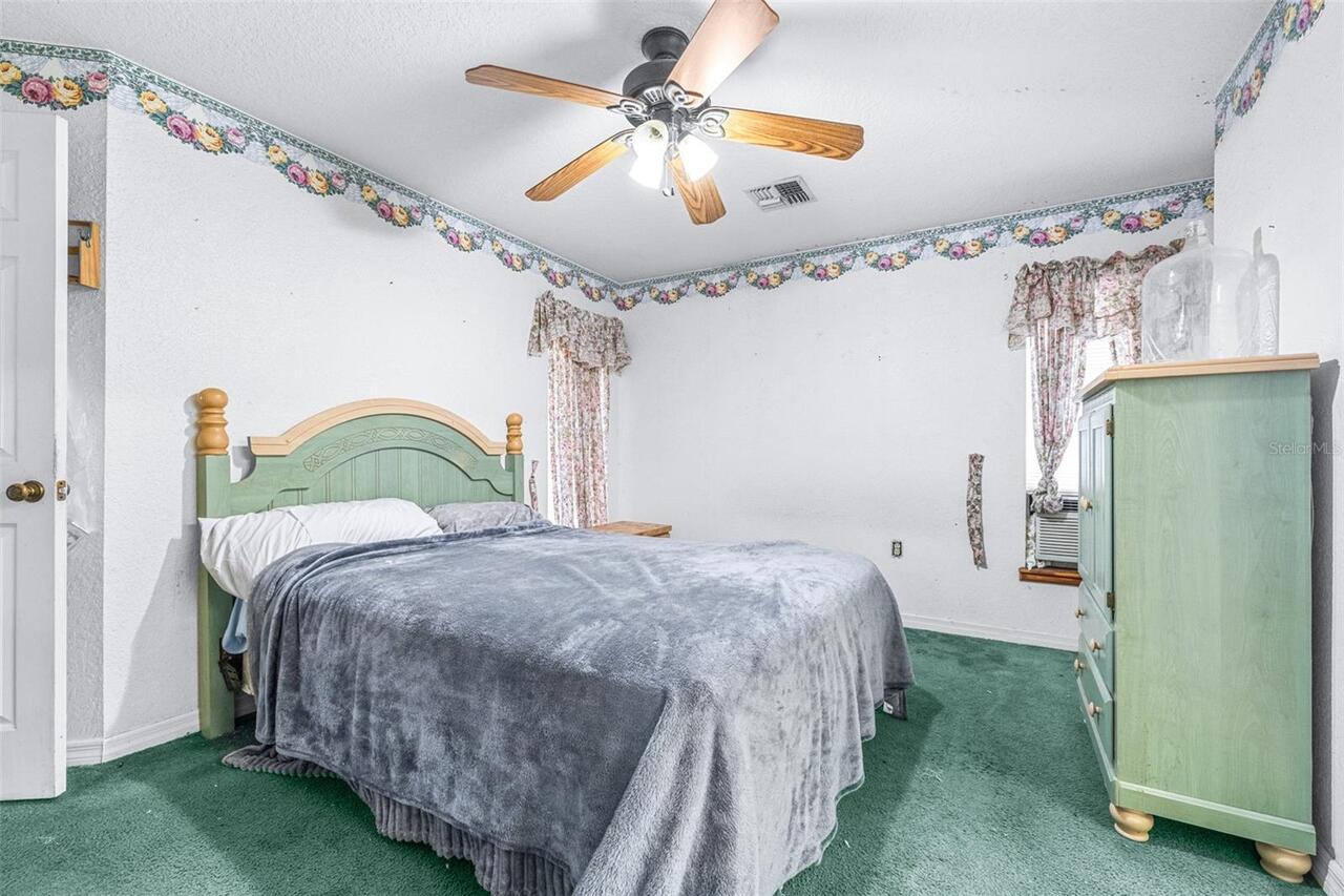 Listing Photo 9