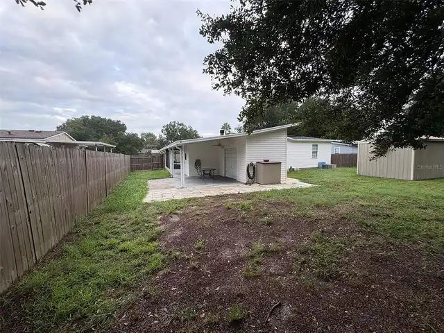 Listing Photo 11