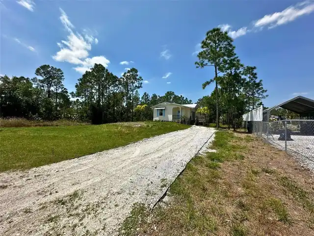 Listing Photo 10
