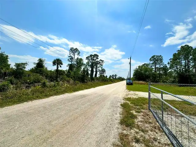 Listing Photo 11