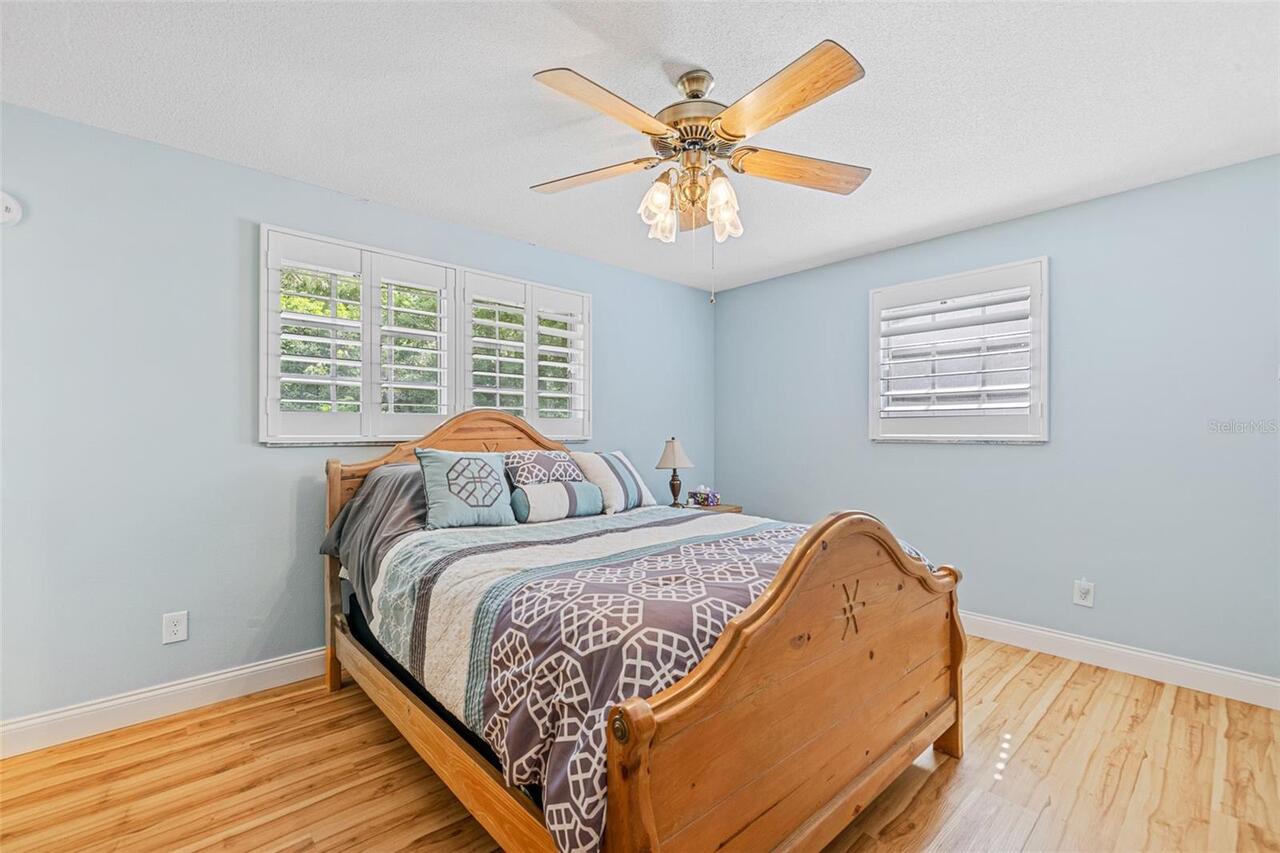 Listing Photo 17