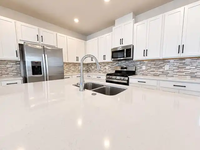 Listing Photo 6