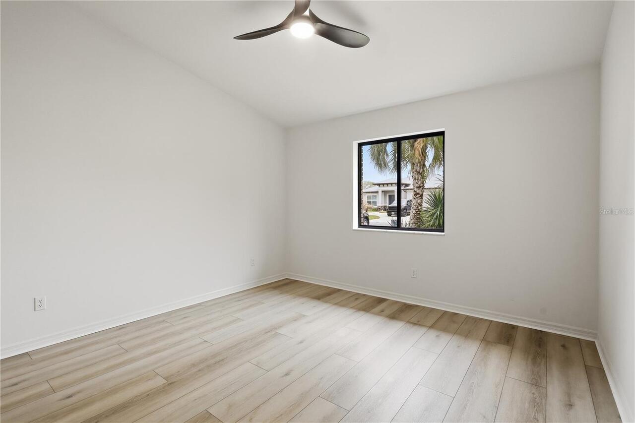 Listing Photo 24