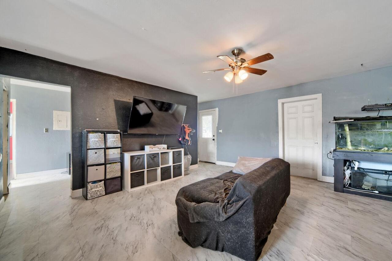 Listing Photo 6