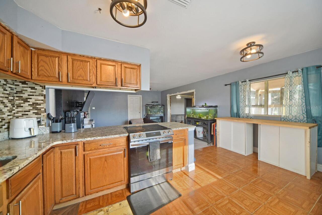 Listing Photo 9