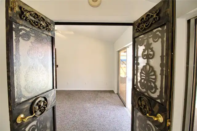 Listing Photo 9
