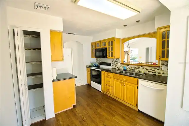 Listing Photo 23