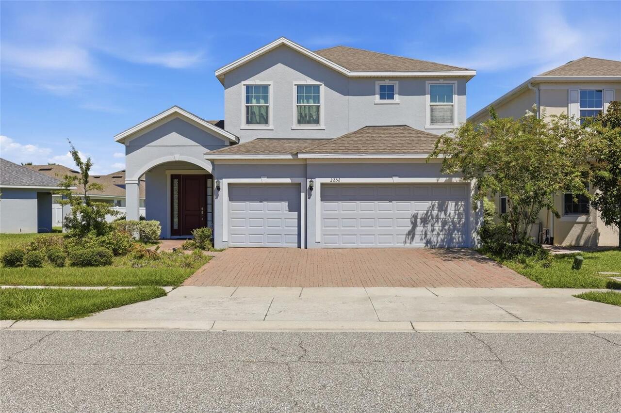 4BR, Residential Lease, 2BA, $3,250
Read More